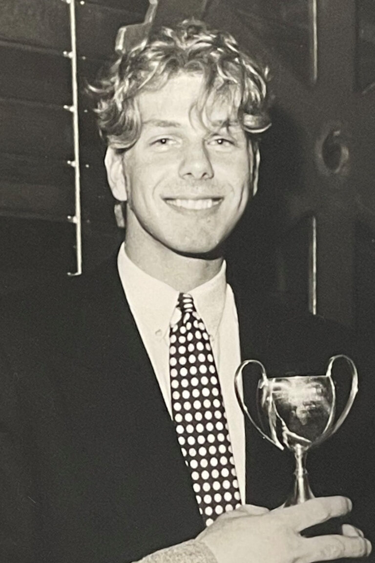 https://burgessmemorials.co.uk/wp-content/uploads/2022/10/13-768x1152.jpg