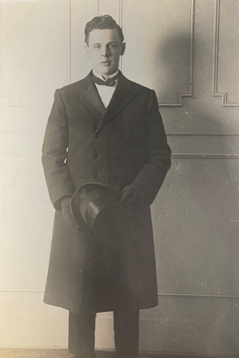 https://burgessmemorials.co.uk/wp-content/uploads/2022/10/5.2-768x1152.jpg
